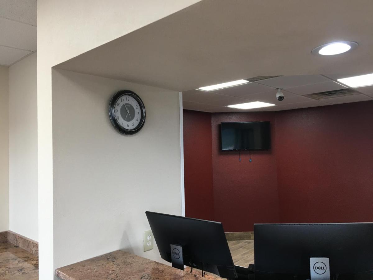 Red Roof Inn סטאונטון מראה חיצוני תמונה
