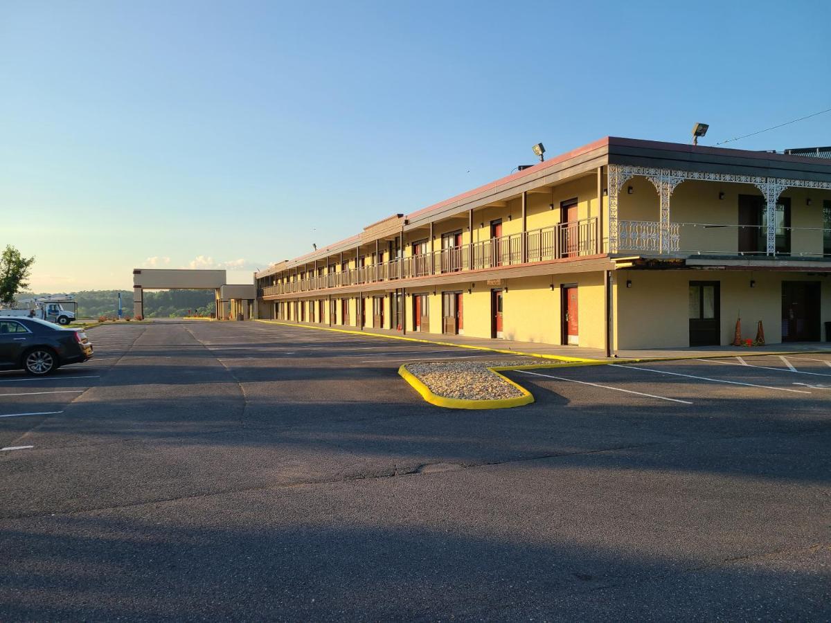 Red Roof Inn סטאונטון מראה חיצוני תמונה