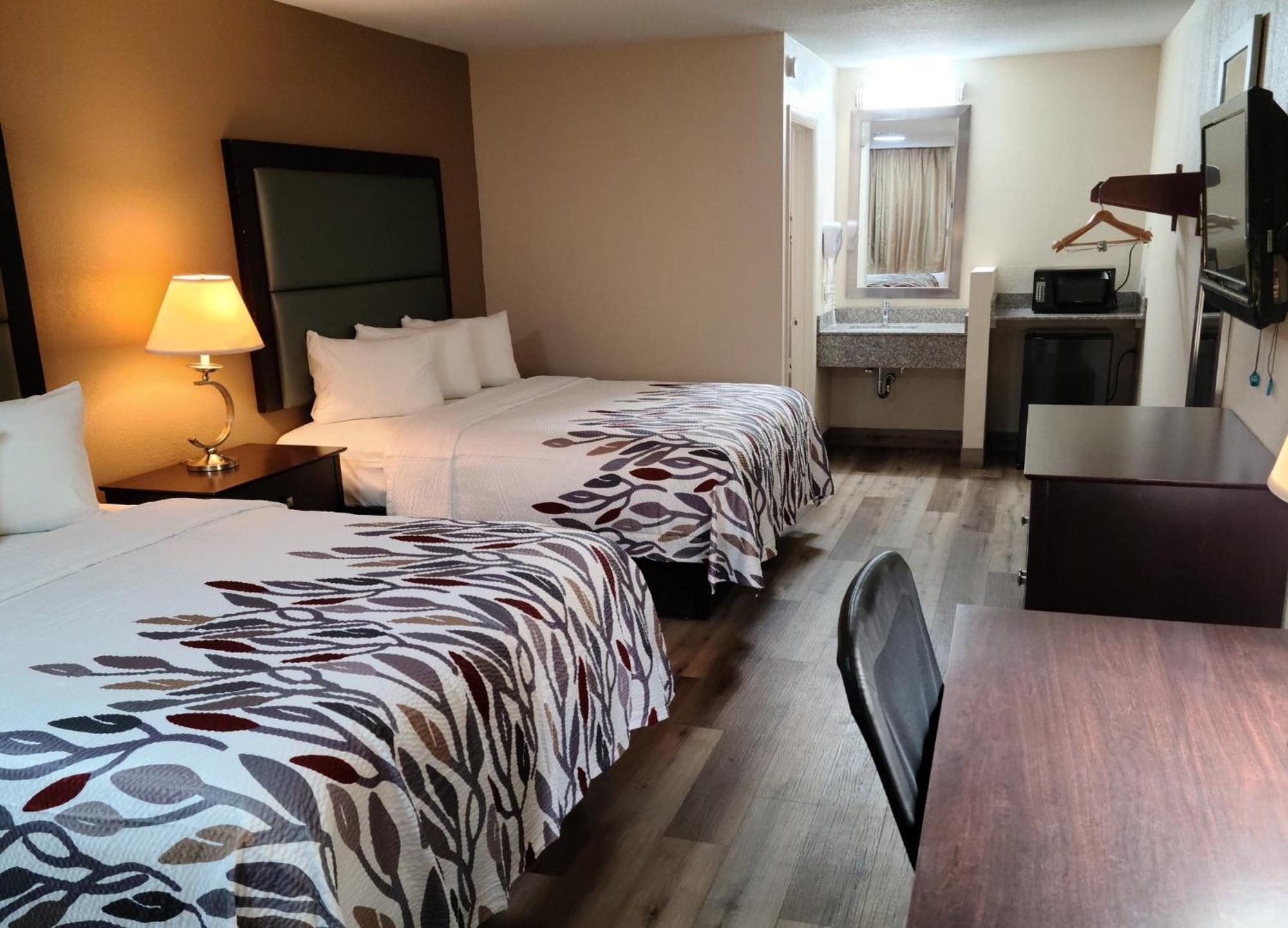 Red Roof Inn סטאונטון מראה חיצוני תמונה