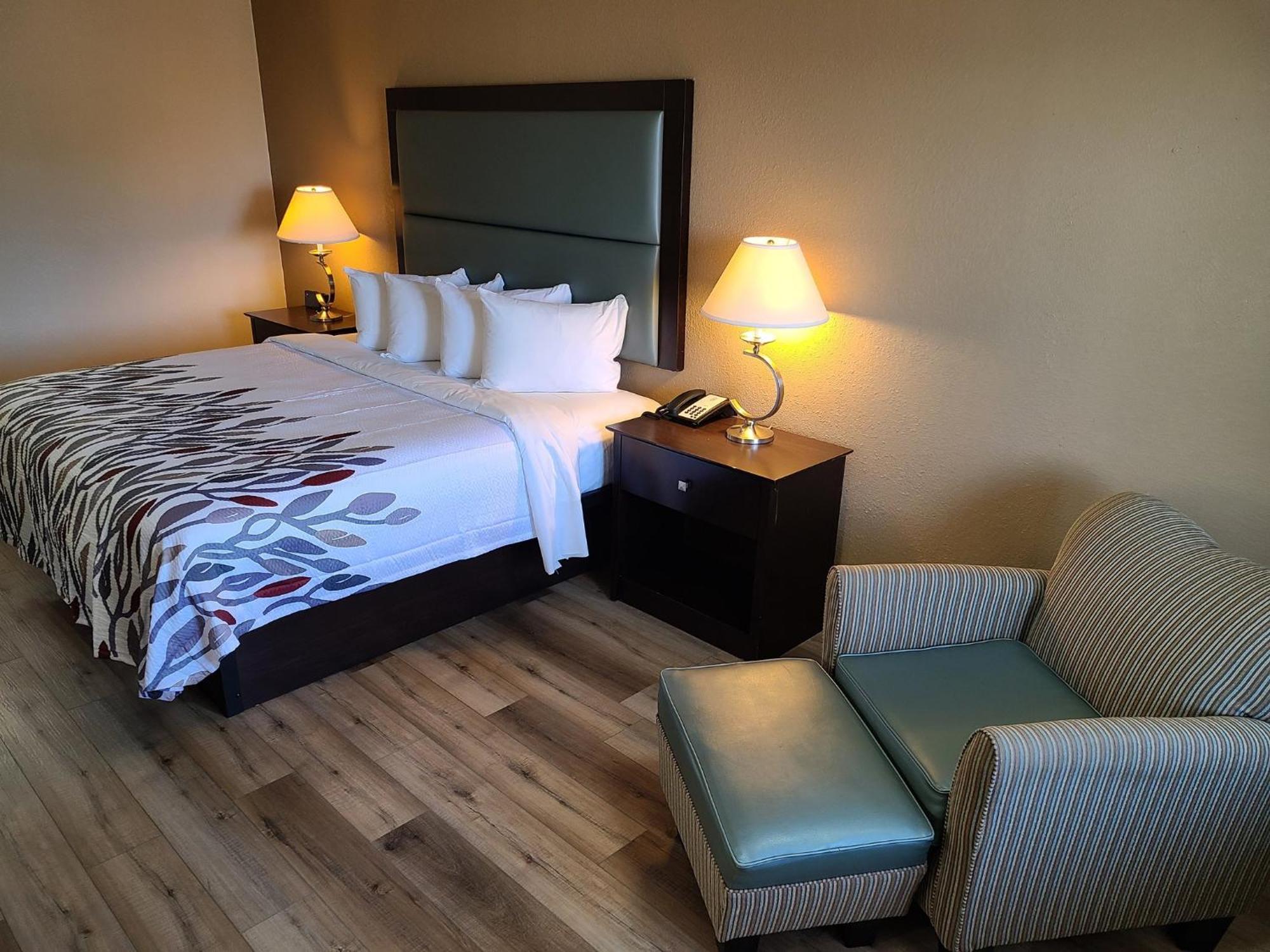 Red Roof Inn סטאונטון מראה חיצוני תמונה
