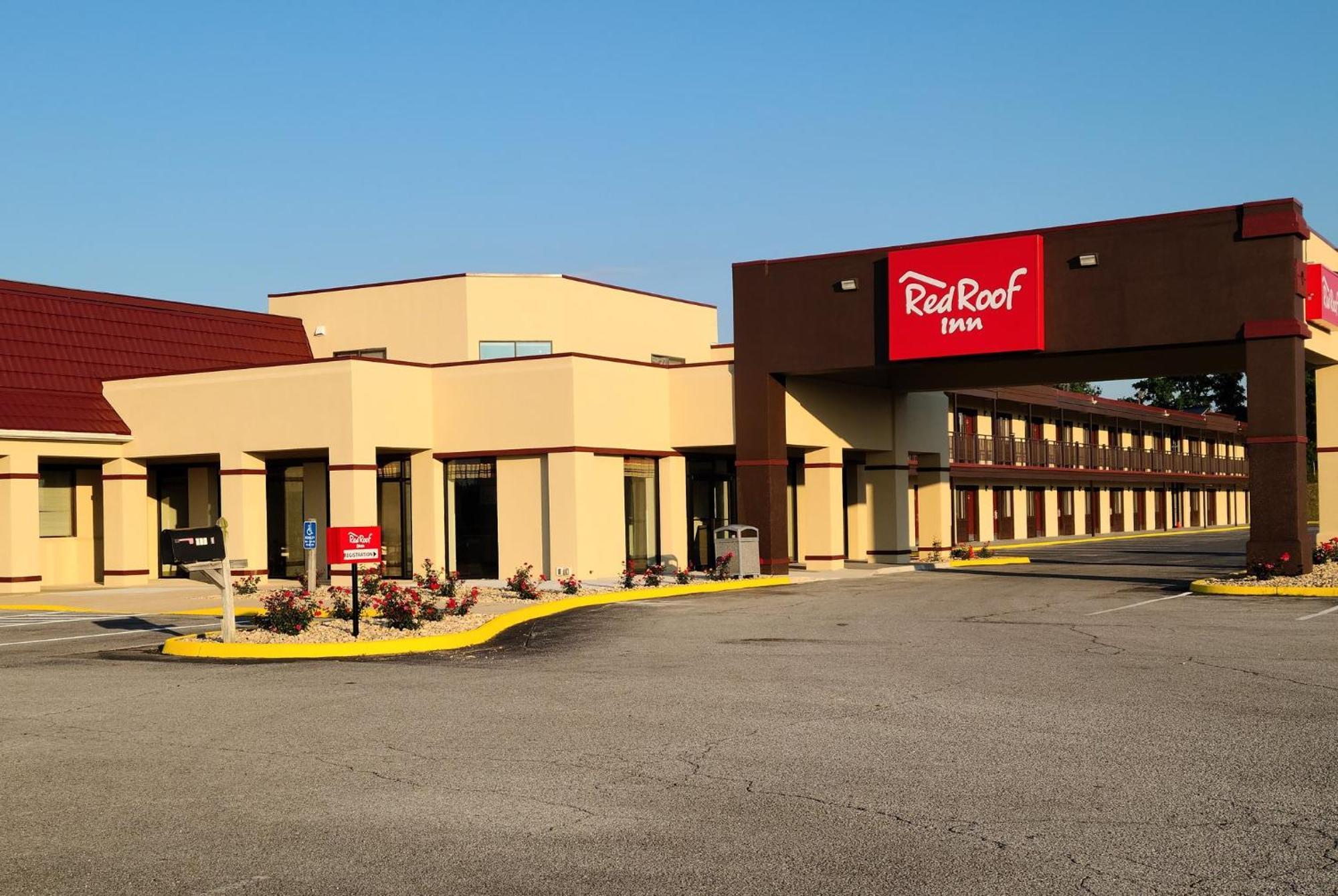 Red Roof Inn סטאונטון מראה חיצוני תמונה